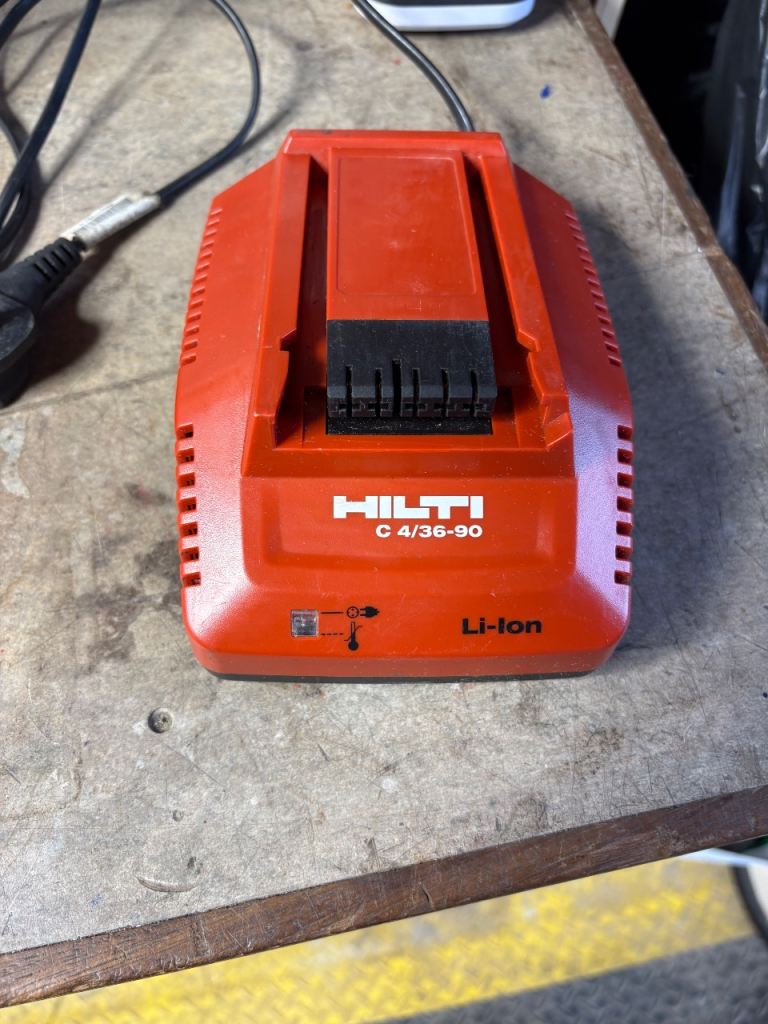 Hilti cordless batteries charger 