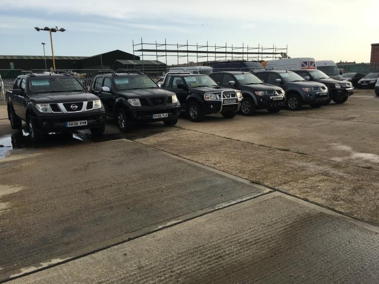 2008 Nissan Navara Double Cab Pick Up Aventura 2.5dCi 169 4WD Auto PICK UP Diesel Automatic