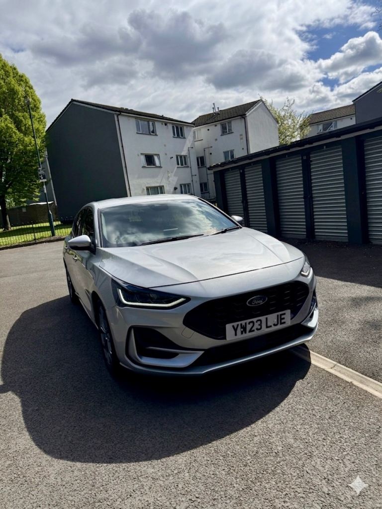 Ford Focus Hybrid ST Line