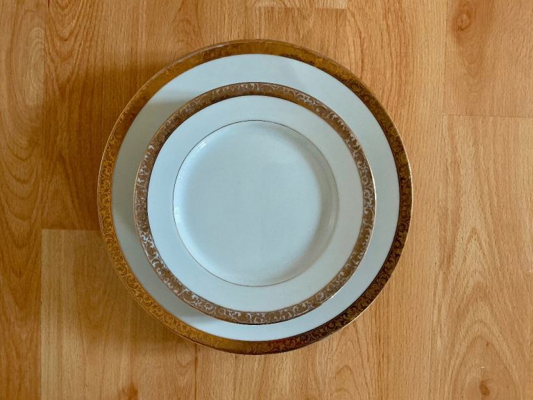 FREE Dinner & Side Plates Sango Radiance 1100 Japan ‘White with Gold Design’