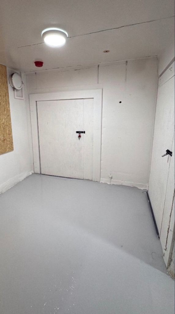 Storage units to rent - west Parley