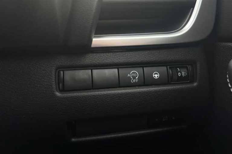 2025 Nissan Qashqai 1.3 DIG-T MH 158 N-CONNECTA 5DR XTRONIC Hatchback Petrol Automatic