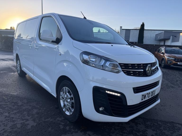VAUXHALL COMBO 1.5 Turbo D 2300 Sportive 2022