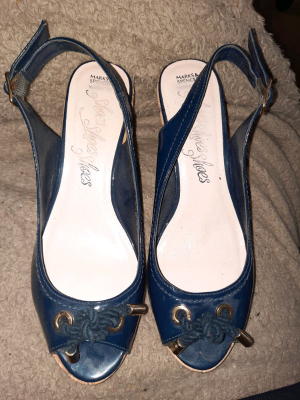 Ladies wedges size 7