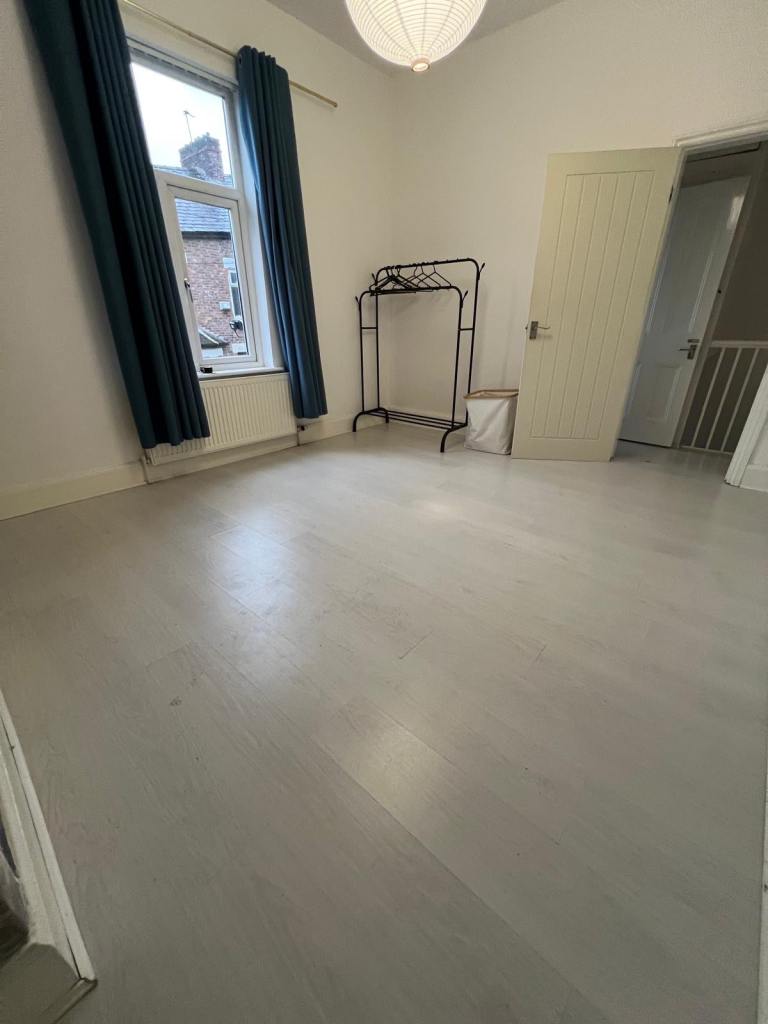 3 bedroom house available for rent M8 5AF