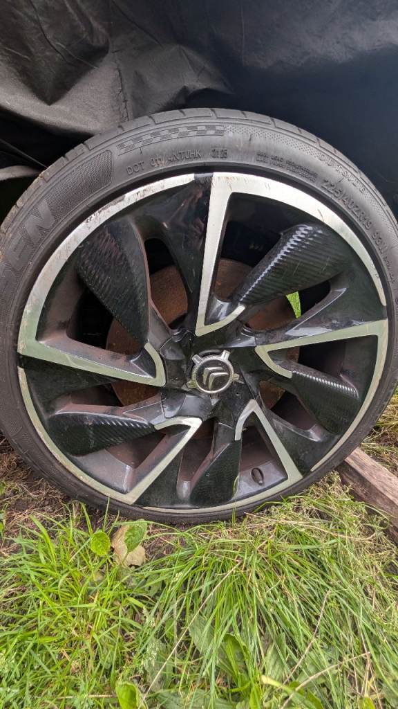Citroen DS4 R19 alloy wheels with tyres