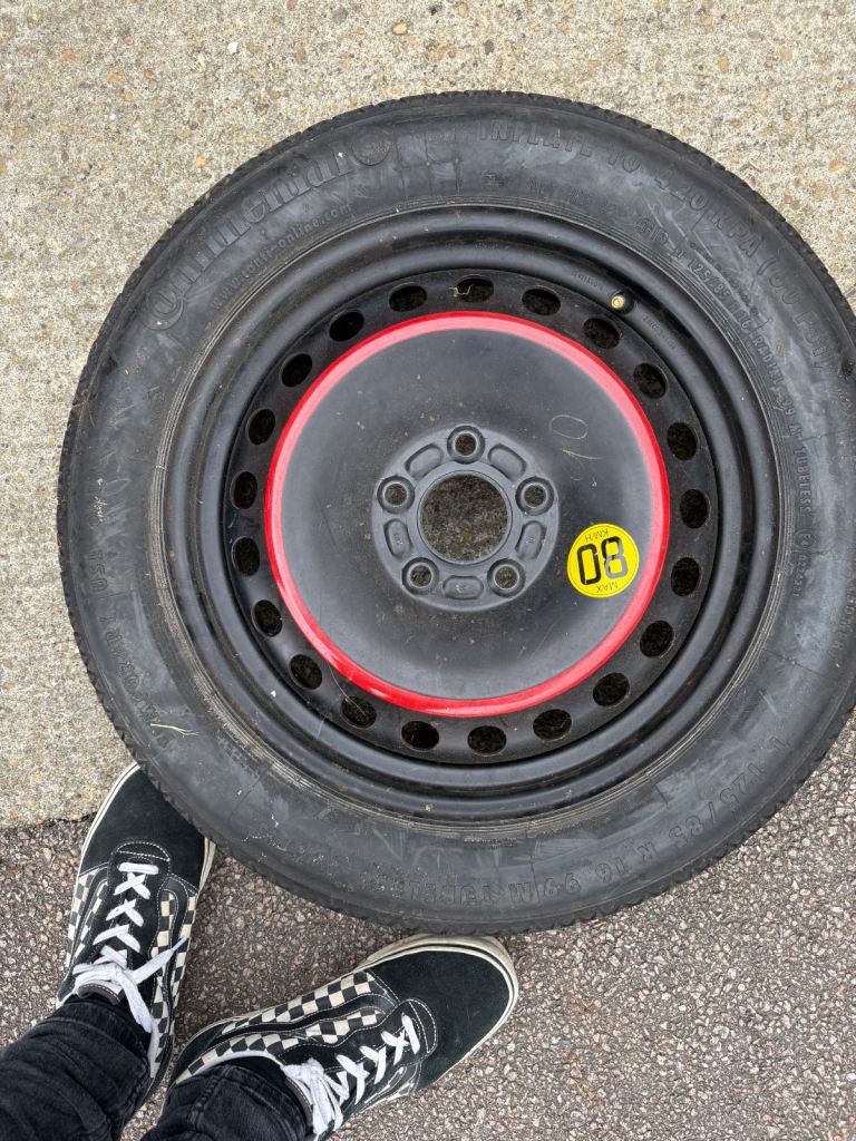 Spare car tyre for breakdowns 