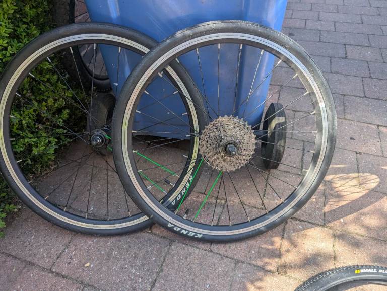Frog 20 inch wheels - very good condition.