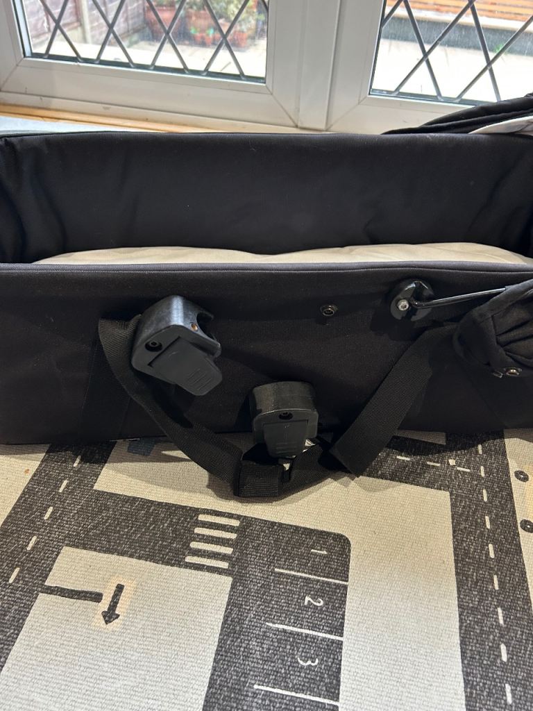 Free Mountain Buggy Carry Cot Good Condition