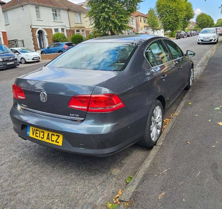 Volkswagen, PASSAT, Saloon, 2013, Semi-Auto, 1968 (cc), 4 doors