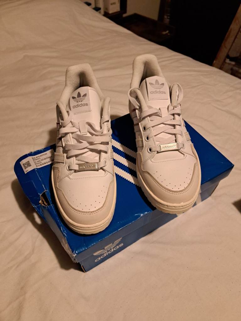 trainers size 8 1/2 