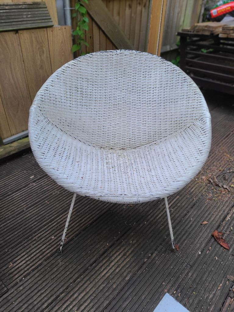 Retro 60s atomic chair. woven rattan, iron leg.all solid. N3 collect 