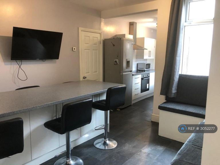 1 bedroom in Darnley Street, Stoke-On-Trent, ST4 (#3052277)