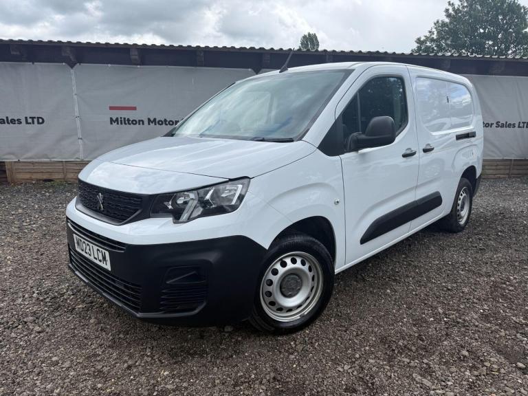 2023 Peugeot Partner 950 1.5 BlueHDi 100 Professional Premium + Van PANEL VAN DIESEL Manual