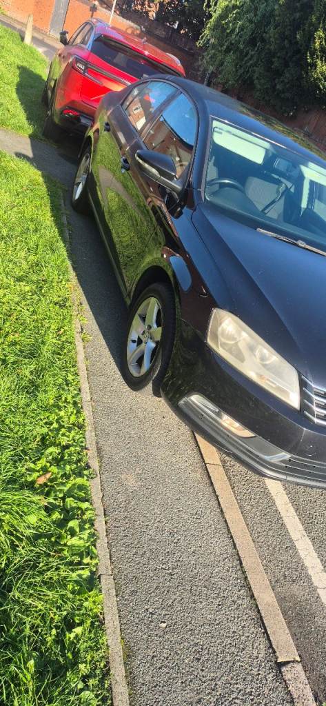 Volkswagen, PASSAT, Saloon, 2011, Manual, 1598 (cc), 4 doors