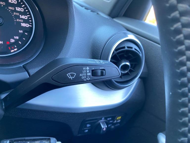 2018 Audi Q2 1.4 TFSI S Line 5dr ESTATE PETROL Manual