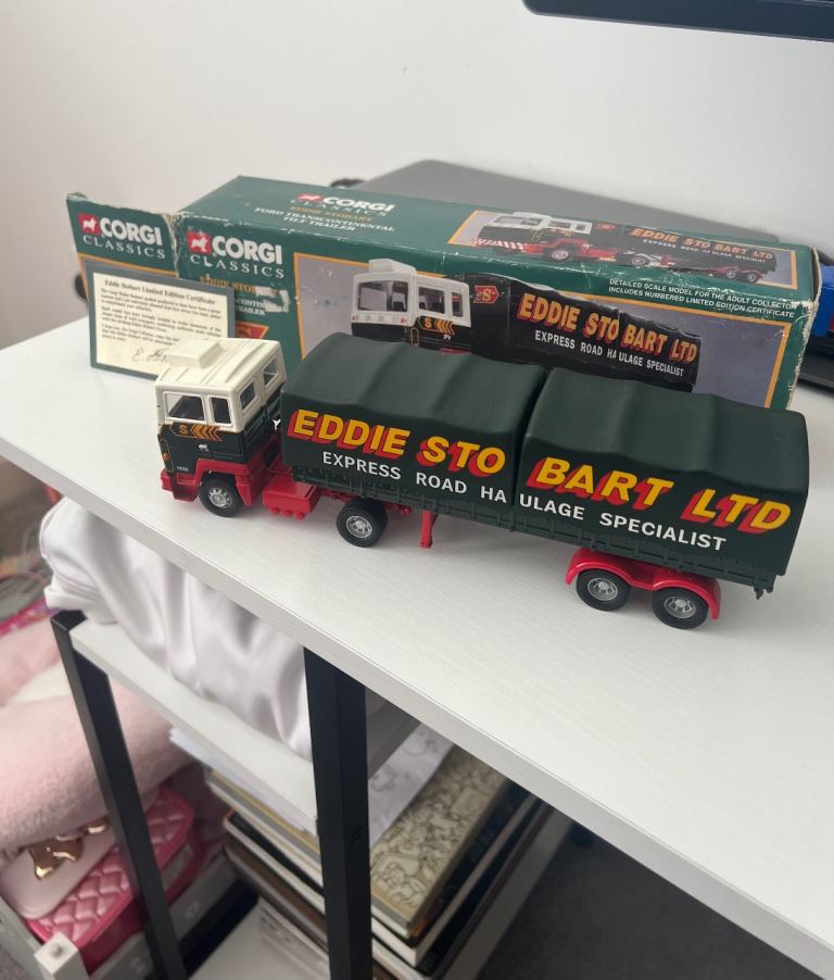 Eddie Stobart Corgi Classics Ford Transcontinental Tilt Trailer Figure