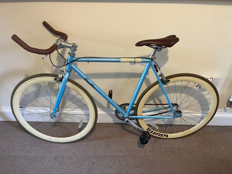 Quella Cambridge road bike, blue and cream 