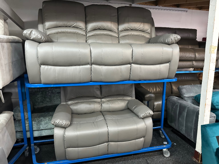 NEW EX DISPLAY LAZYBOY MANGUM GREY 3 + 2 SEATER RECLINER SOFAS UPTO 65% OFF RRP