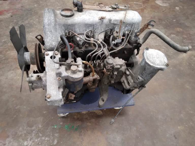 Mercedes Benz 240D engine