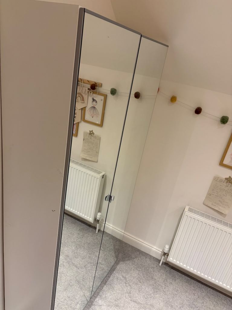 Free kids ikea mirrored wardrobe 100x 195cm