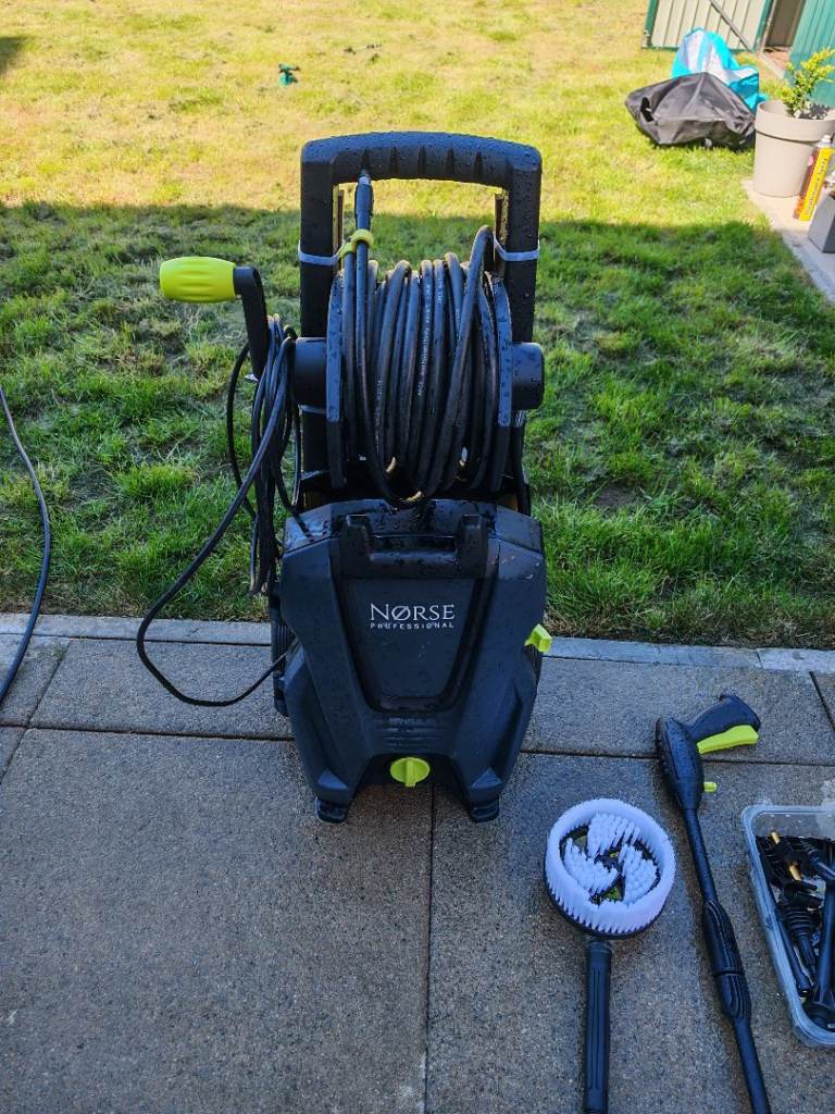 Norse Professional Pressure Washer SK125 + Accessories