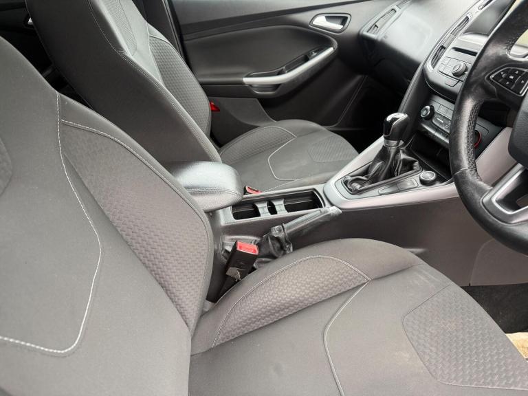 2015 Ford Focus 1.0 EcoBoost Zetec 5dr HATCHBACK PETROL Manual