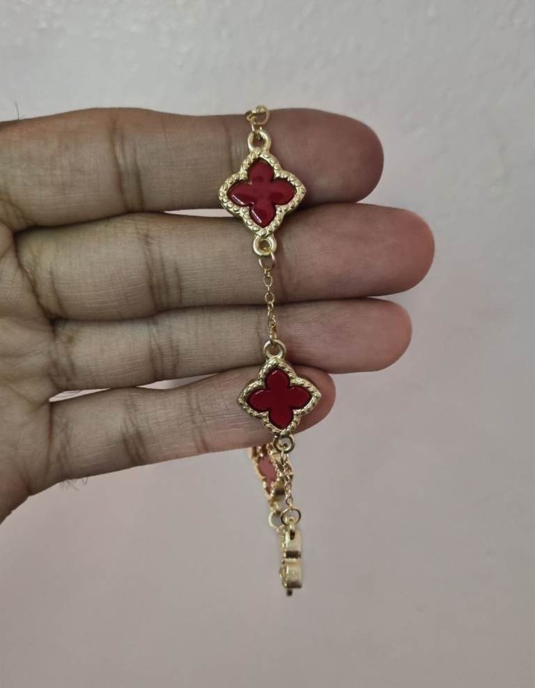 1pc Red Clover and Flower Bracelet for Women Jewelry Gift 