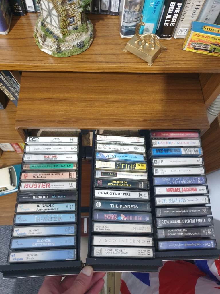 Cassettes madonna kate bush elton john eurythmics blondie abba etc 