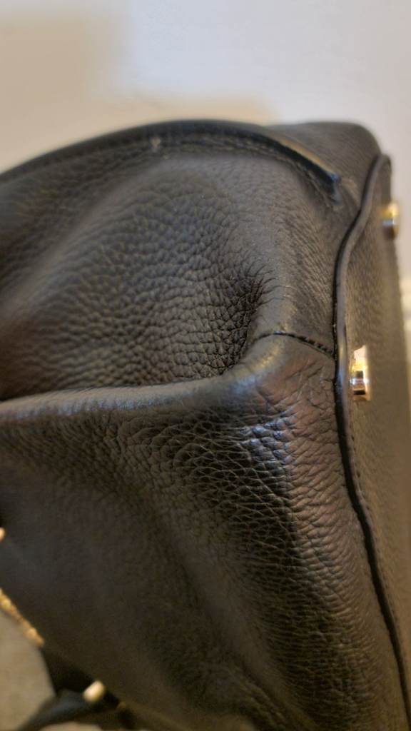 MICHAEL KORS GENUINE LEATHER BAG 