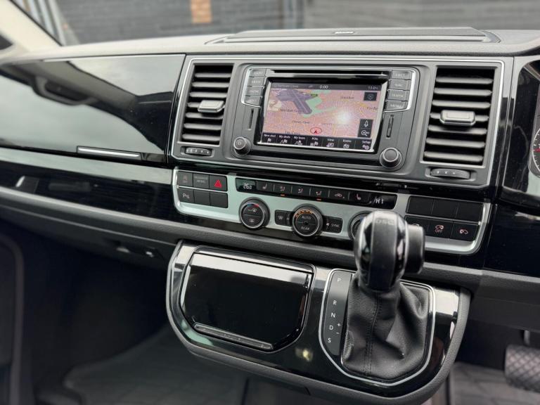 2016 Volkswagen Caravelle 2.0 TDI BlueMotion Tech 204 Executive 5dr DSG MPV DIESEL Automatic