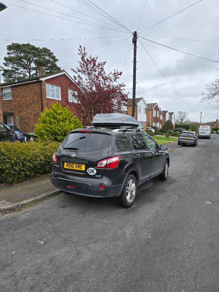 2010 Nissan Qashqai – 130,321 miles – £995