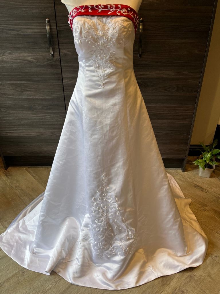 Wedding dress white/red small