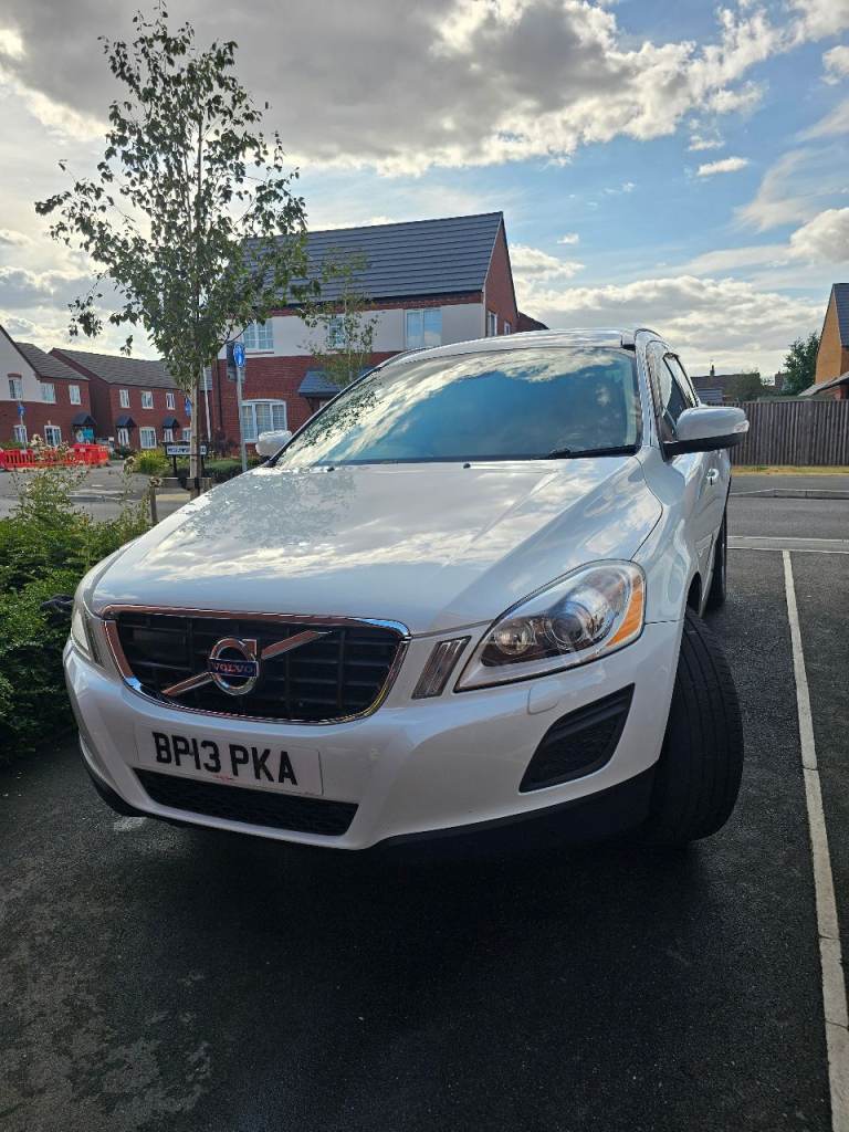 Volvo XC60, 2013, 1990 (cc)