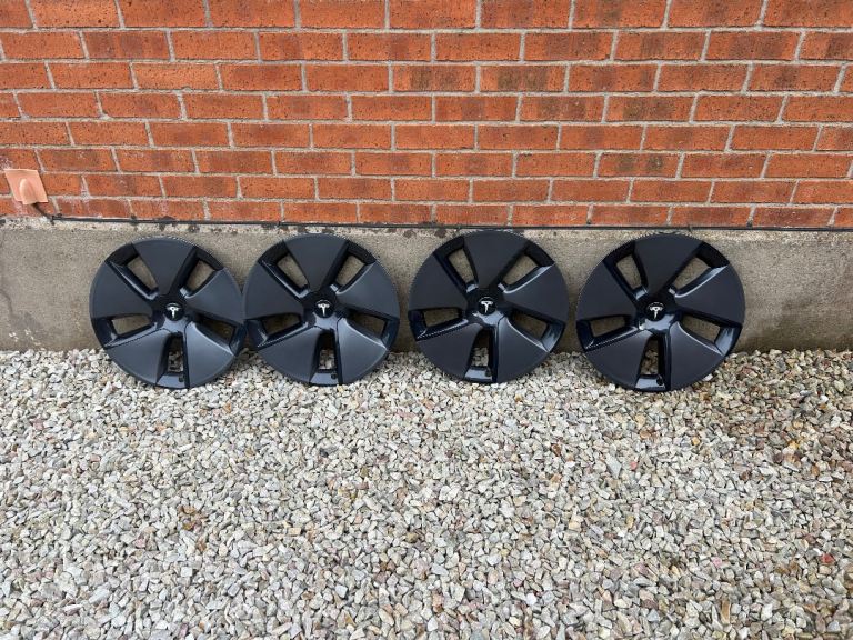 Set of 4 Tesla Model 3 wheel trims