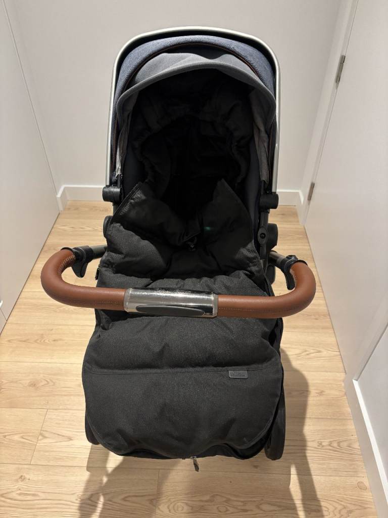 Silver Cross Wave double (tandem) pushchair