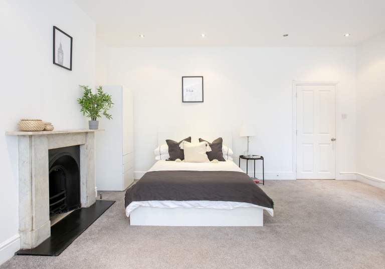 Spacious room in acton all bills included