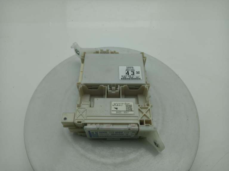 Toyota Hilux Body Control Module Ecu 2015-2025 892210k320