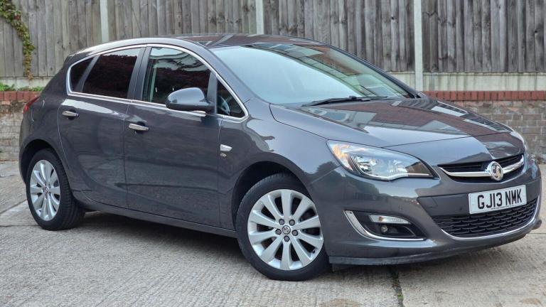 VAUXHALL ASTRA 1.6 16v Elite Auto Euro 5 5dr 2013
