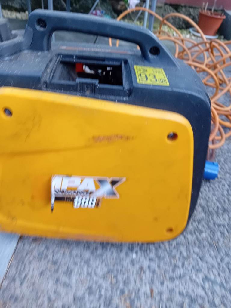 Petrol generator 