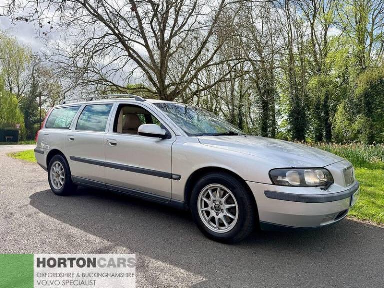  Volvo V70 2.4 Estate 5dr Petrol Automatic (224 g/km, 170 bhp) Estate Petrol Automatic