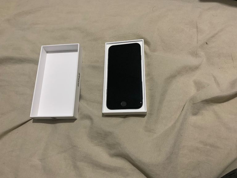 APPLE IPHONE SE 2ND GEN 64GB UNLOCKED LIKE NEW