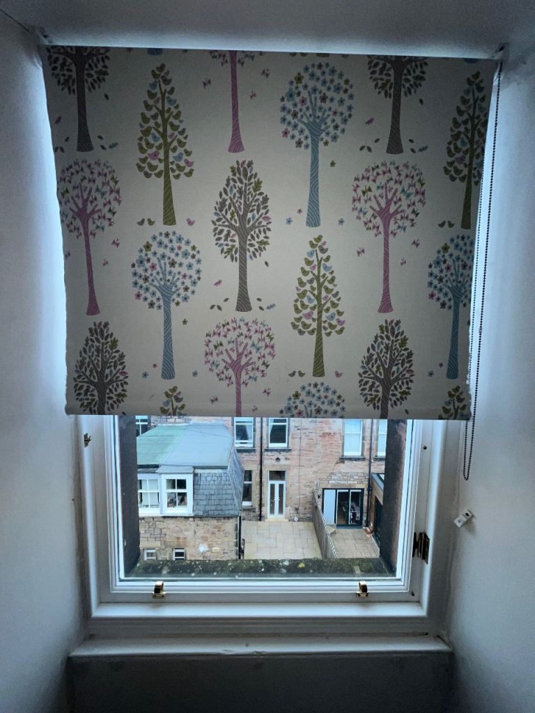 Bedroom Roller Blind – 90cm Wide – £15