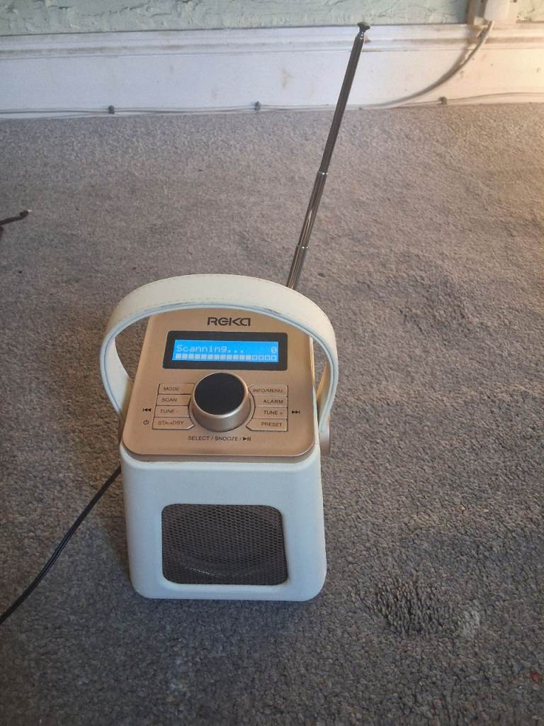 Reka portable radio