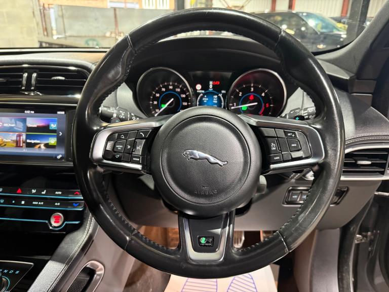 2017 Jaguar F-Pace 2.0 D180 R-Sport SUV 5dr Diesel Auto AWD Euro 6 (s/s) (180