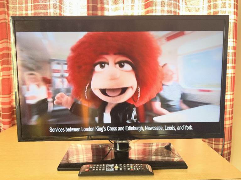 Samsung 32" Full HD Smart Led TV - Great Condition