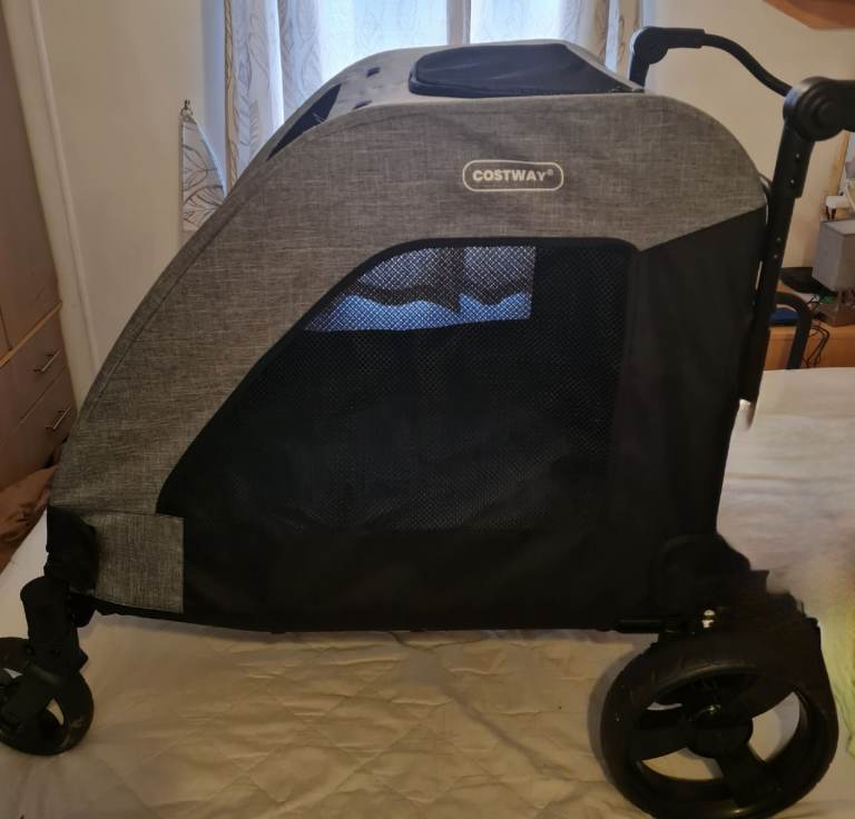 X large dog stroller, used good condition, skegness