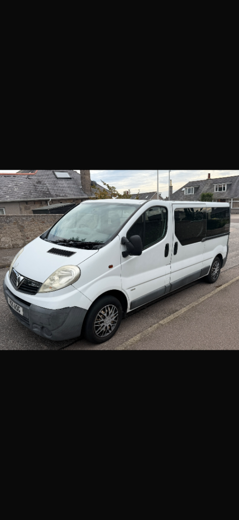 Vauxhall, VIVARO, Minibus, 2011, Manual, 1995 (cc)