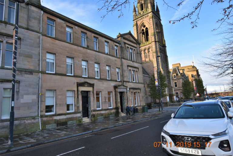 3 bedroom flat in Perth, Perth And Kinross, PH1