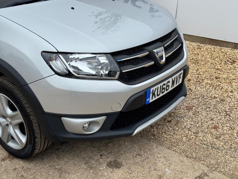 2016 Dacia Sandero Stepway 0.9 TCe Laureate Euro 6 (s/s) 5dr HATCHBACK Petrol Manual